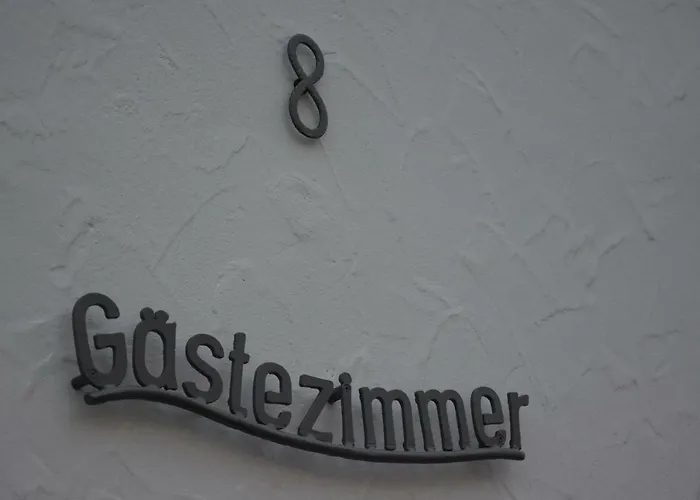 Gaestezimmer Fuchs ホームステイ